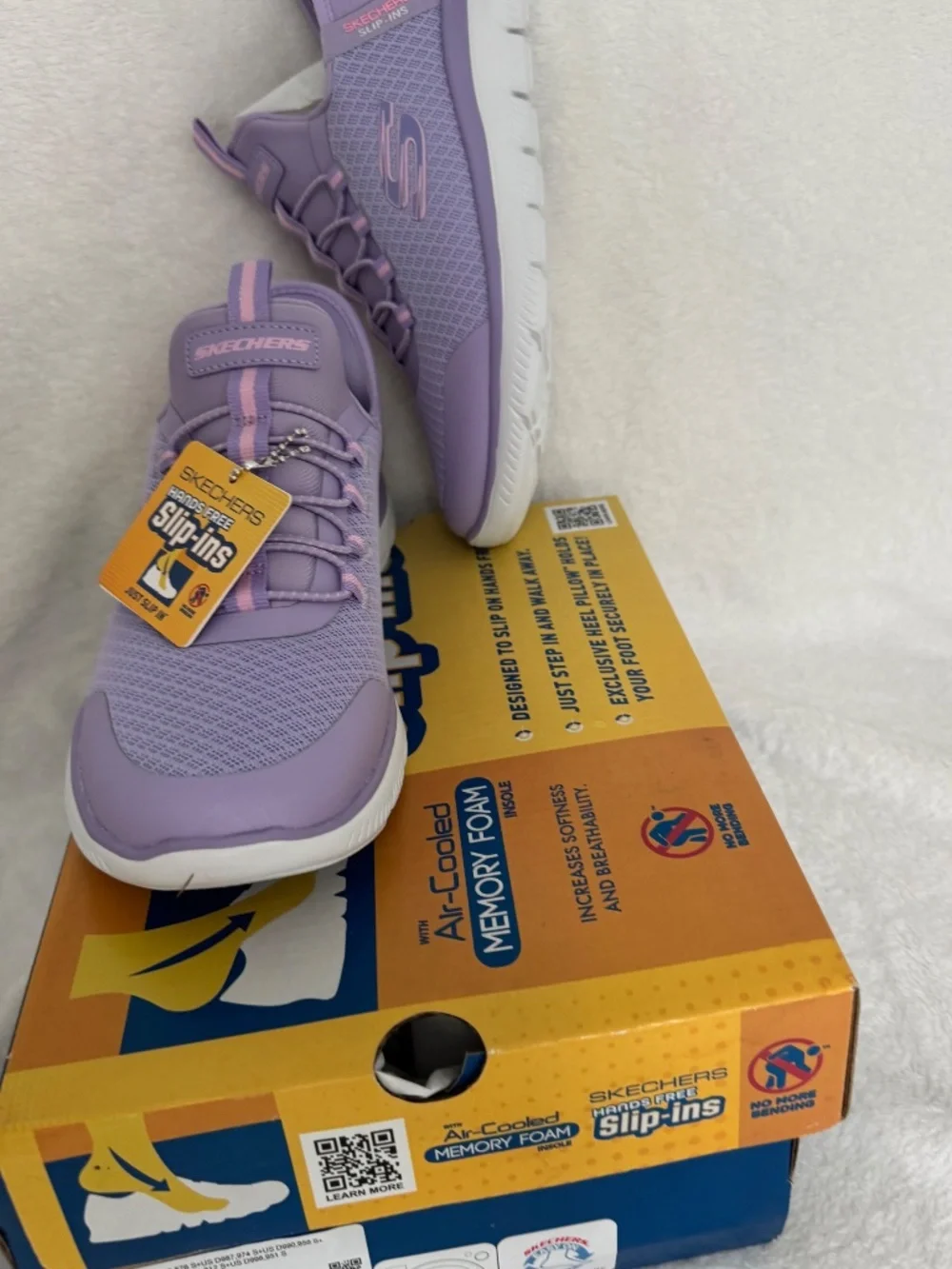 Skechers Girls Slip-in Sneakers Size 4